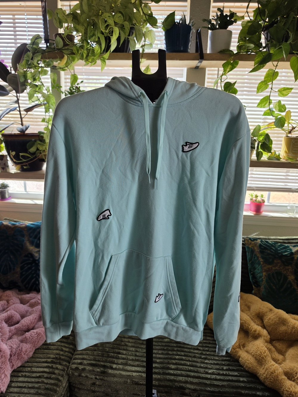 🩵 ADIDAS SNEAKER PATCH HOODIE MED 👟
